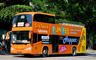 Singapu r-Busreisen mit Transplantation