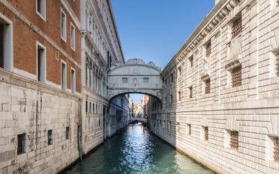 Venezianische Erfahrung: Eine Fußgängertour mit einem Führer
