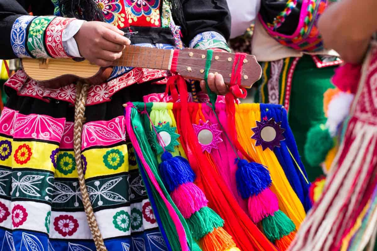 Peruanische Tänzer in Cuzco