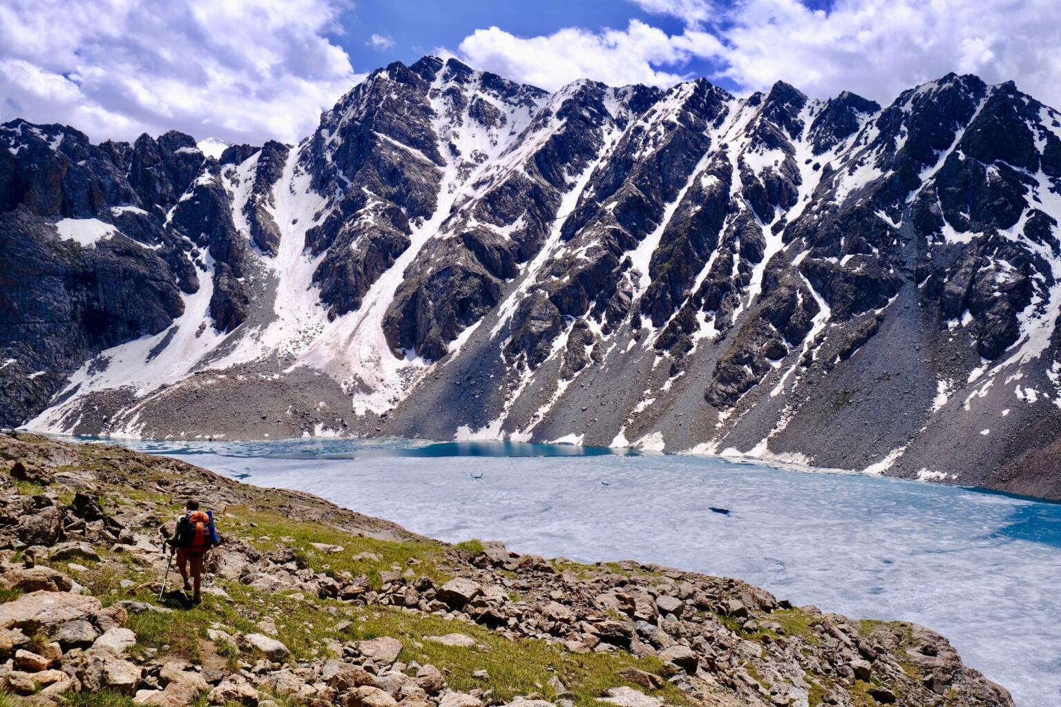 Gehen Sie zum Lake Ala Kul, der Beste in Kirgisistan