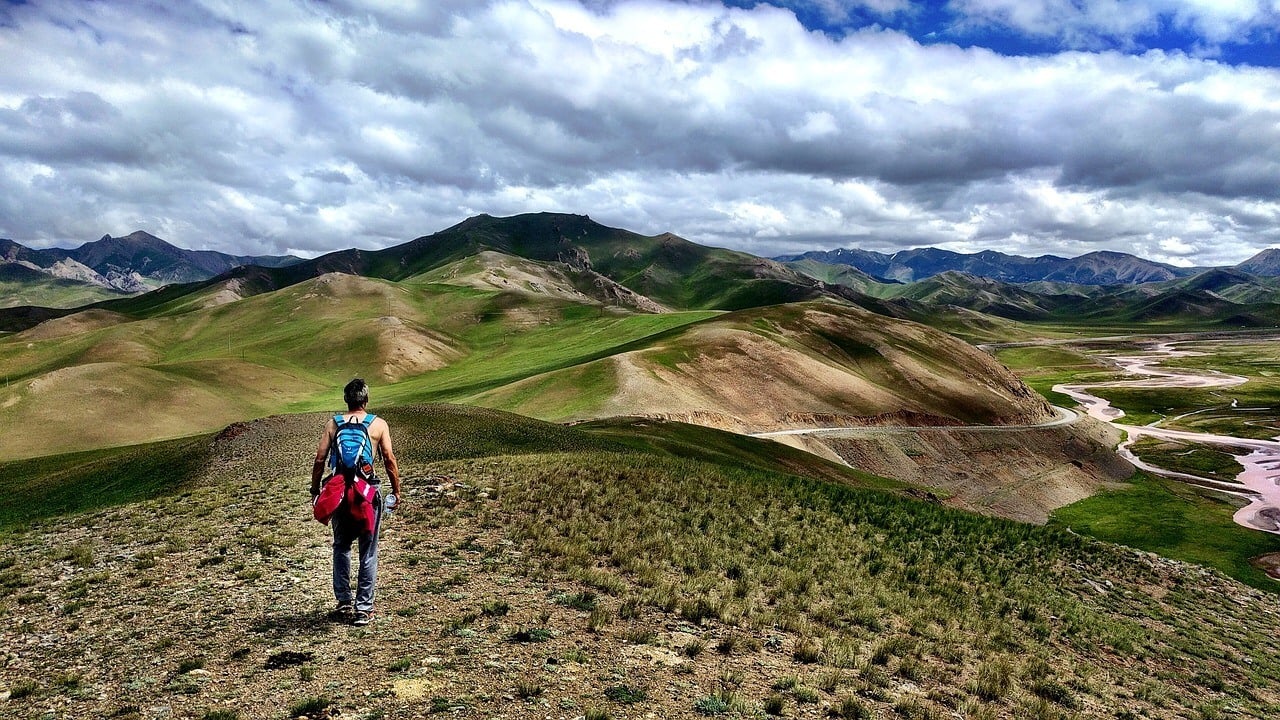Ist es sicher, allein in Kirgisistan zu reisen?