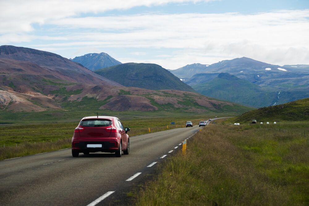Ist es sicher, ein Auto in Island zu fahren?