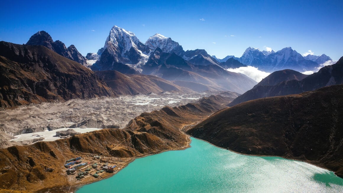 Im Himalay a-Nepal montieren