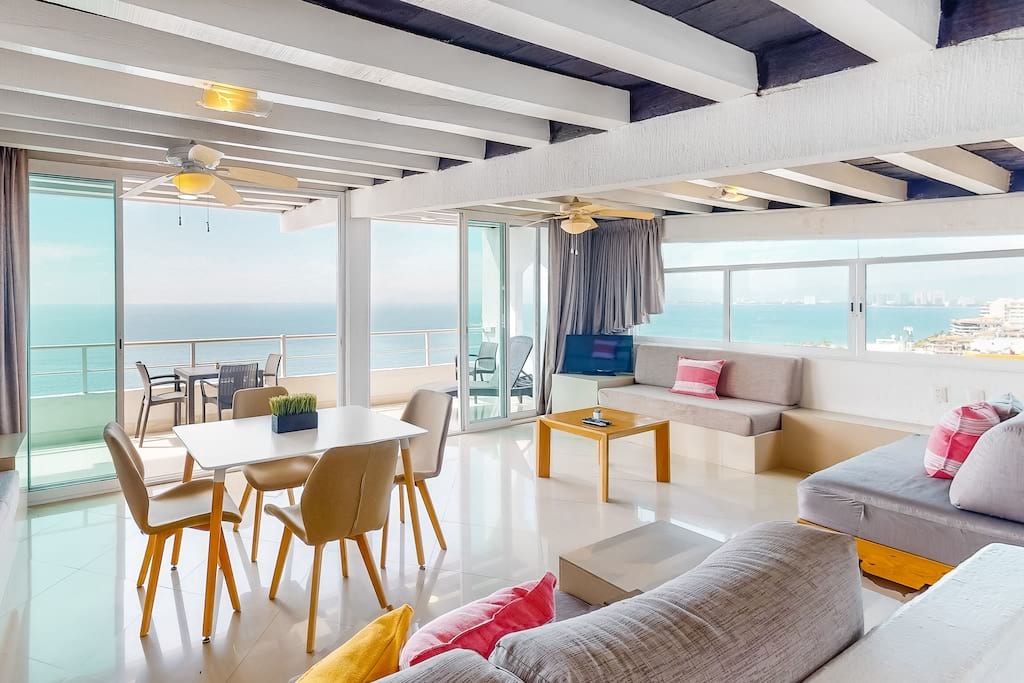 Resortstil einer Wohnung 1sitzer mit Blick auf den Ozean