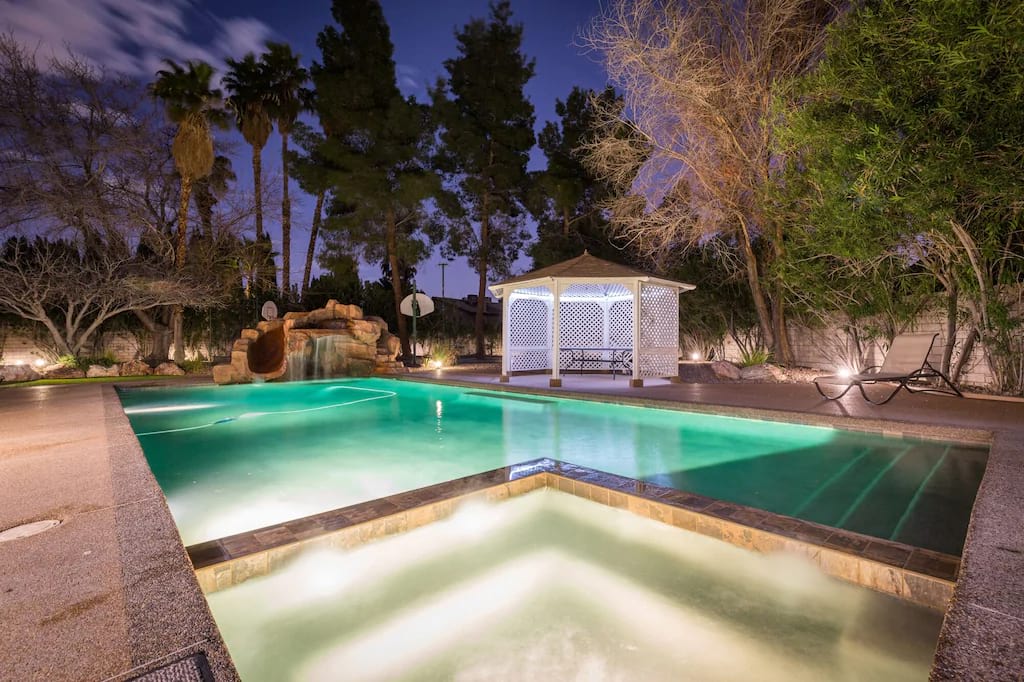 Geräumiges Haus mit privatem Pool