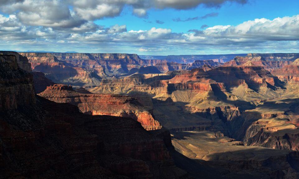 Verbringen Sie den Tag damit, den Grand Canyon zu erkunden.