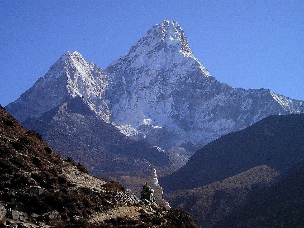Blick auf den Everest während der Verfolgung in Nepal