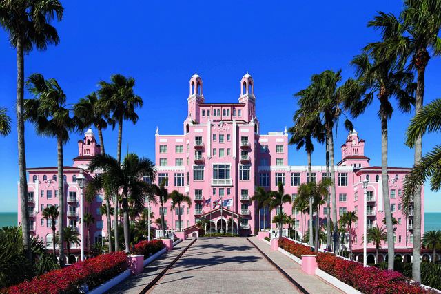 Die besten rosa Hotels Don Cesar Veranda