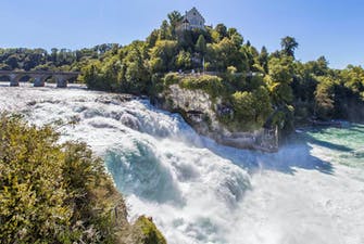 Rhinsk y-Wasserfall