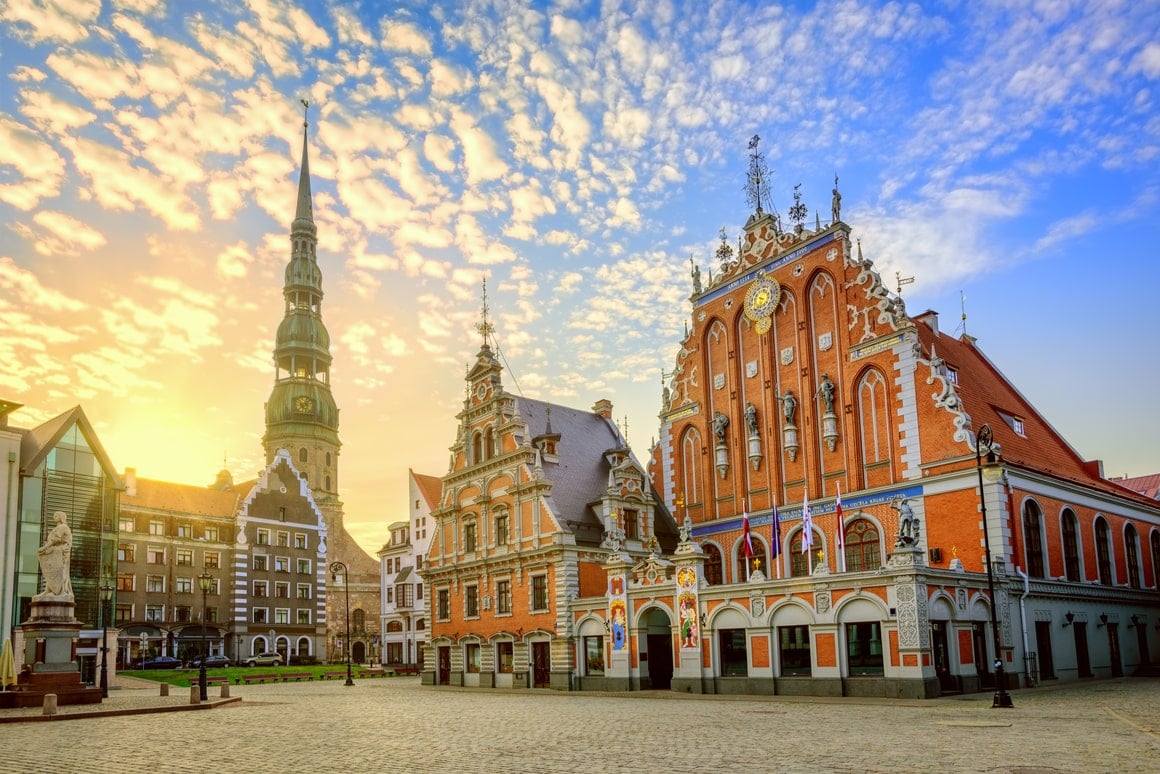 Ein klarer Tag in Riga ist die beste Stadt für schwule Reisende.