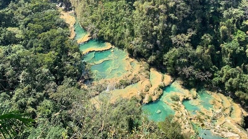 Cajabon-Fluss in Semuc Champey, Guatemala