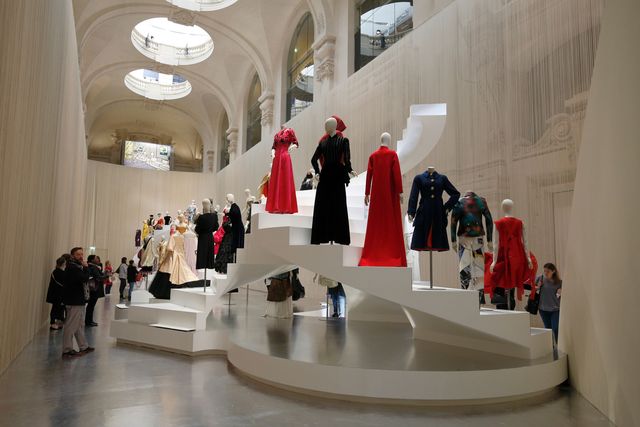 Fashion-France-Museum-Exhibition